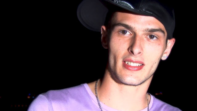 John Despe dans la telerealite gay Zhoom réalisé par Menoboy
